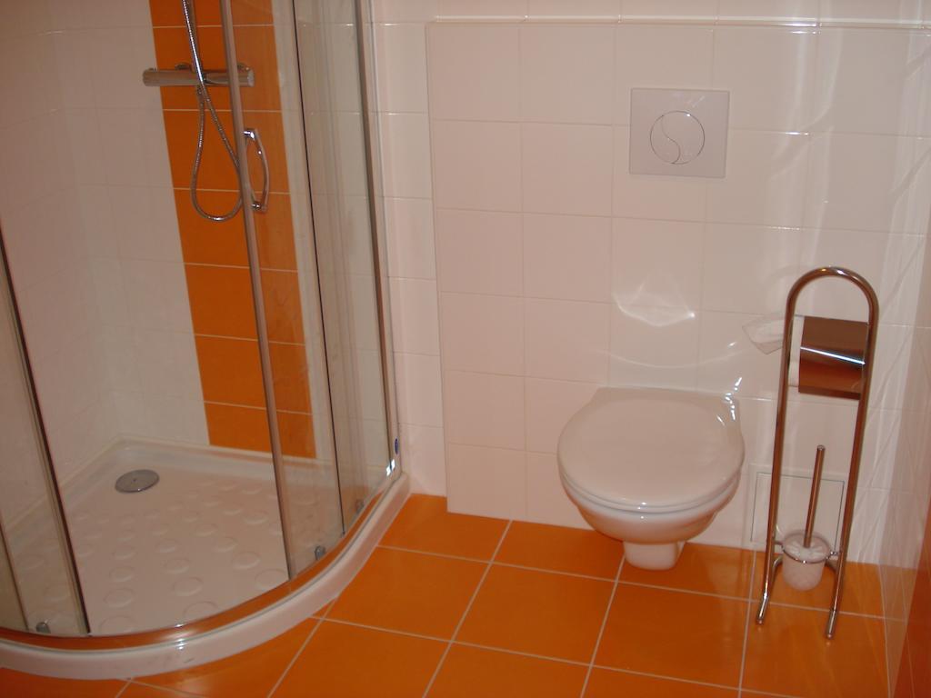 Domaine Du Pre Sale Bed & Breakfast Roz sur Couesnon Ruang foto