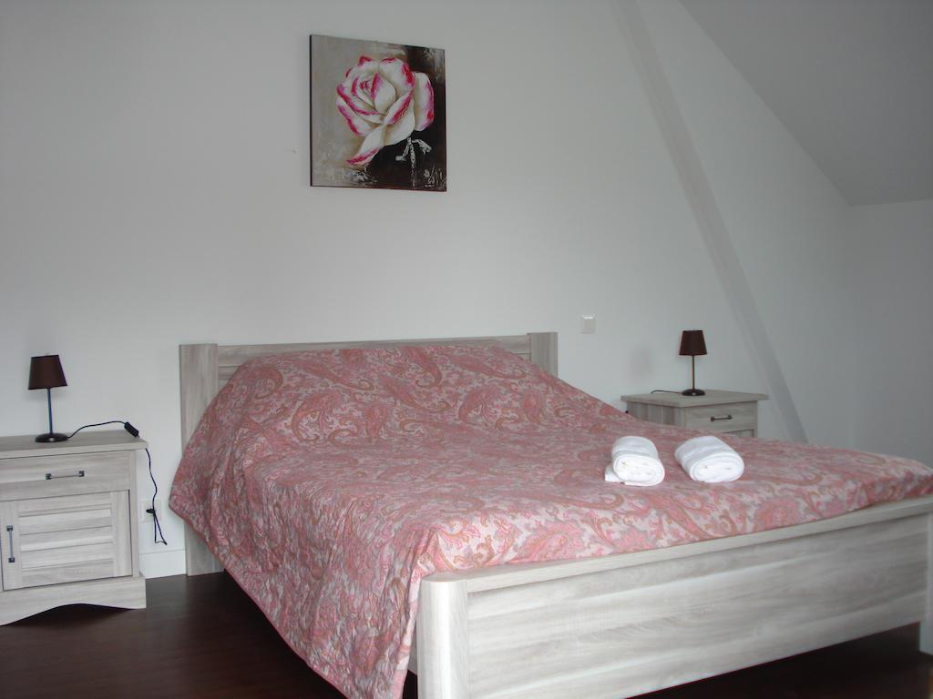 Domaine Du Pre Sale Bed & Breakfast Roz sur Couesnon Ruang foto